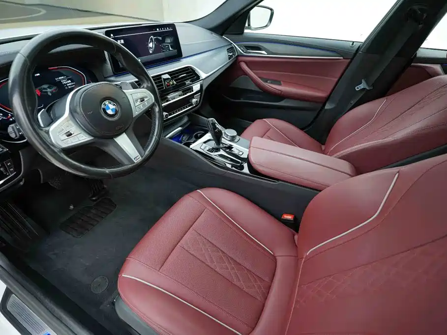 BMW 5 Series — фото 10