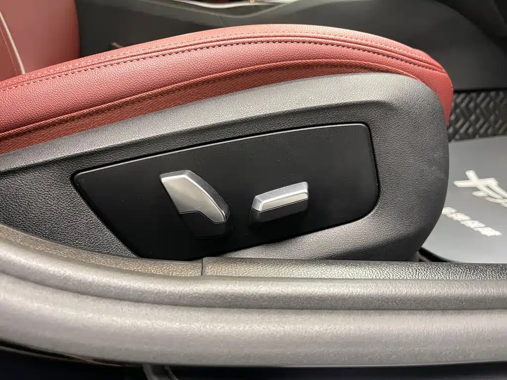 BMW 5 Series — фото 20