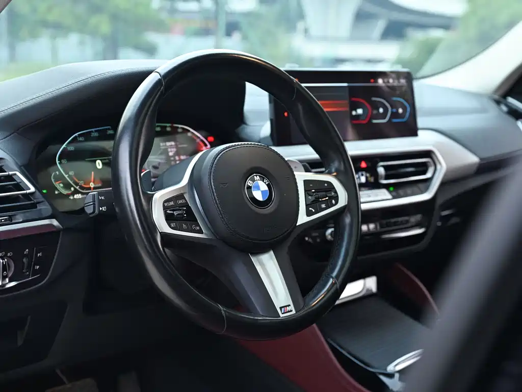BMW X4 — фото 8