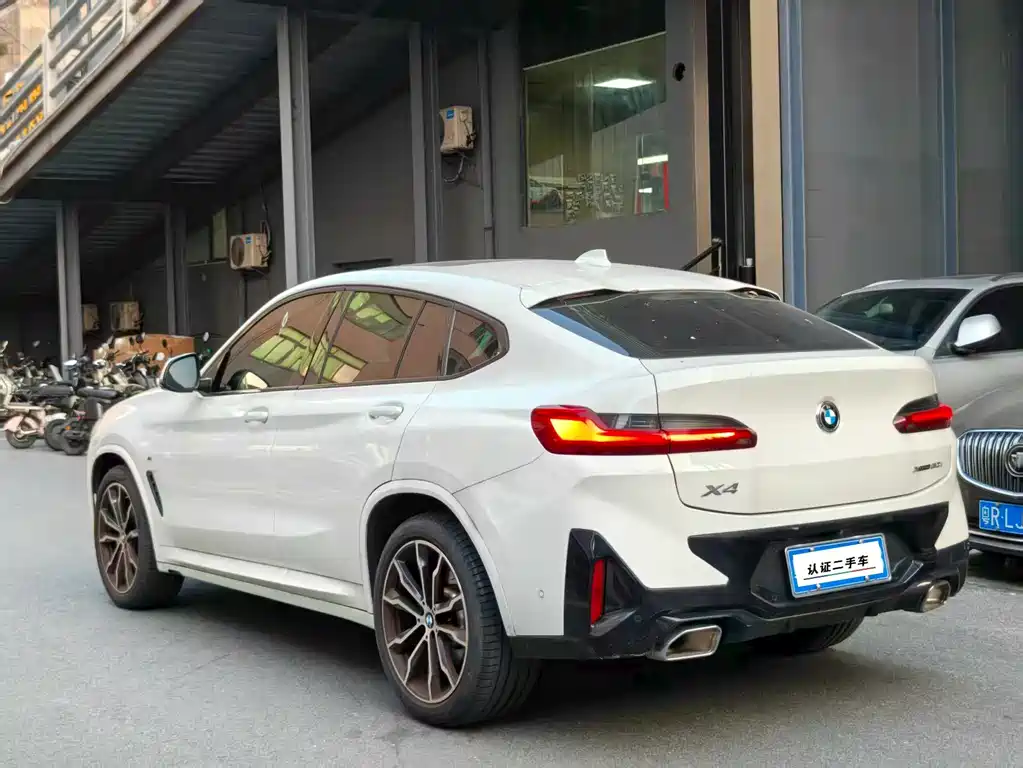 BMW X4 — фото 4