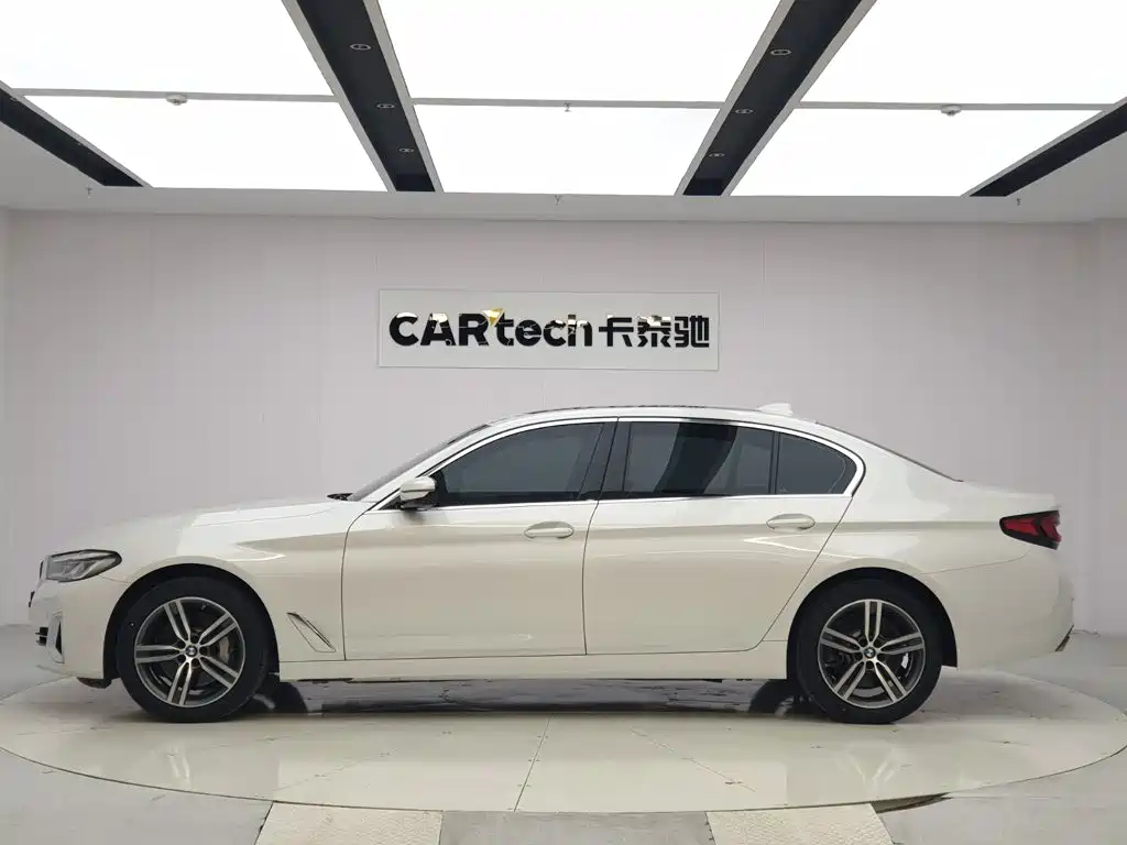 BMW 5 Series — фото 2