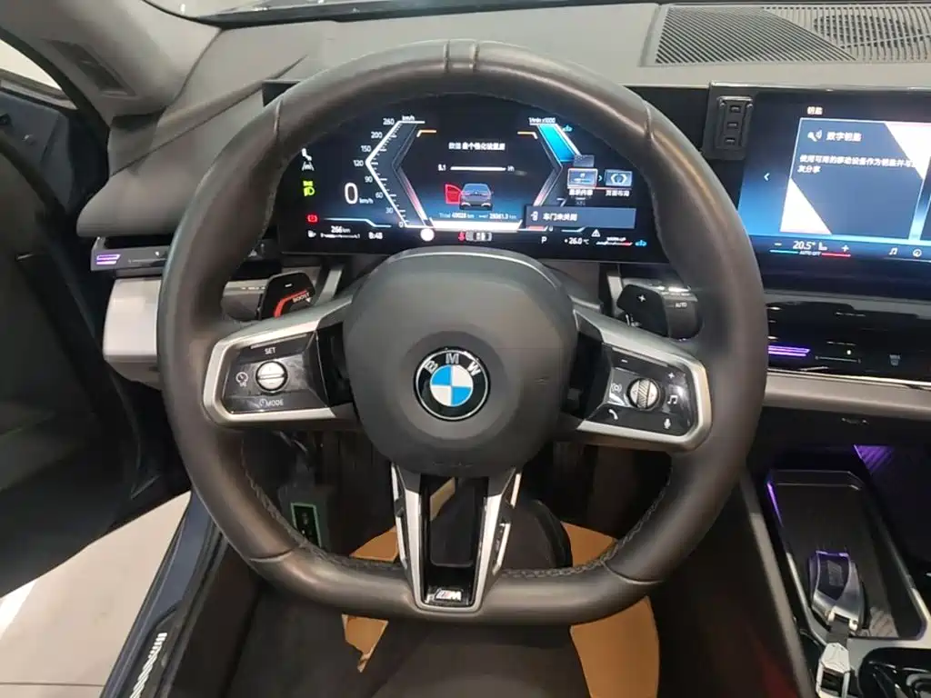 BMW 5 Series — фото 10