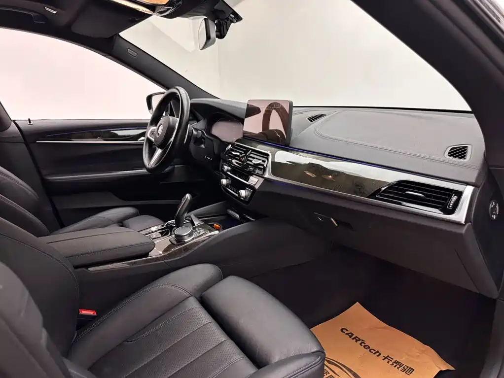 BMW 6 Series GT — фото 11