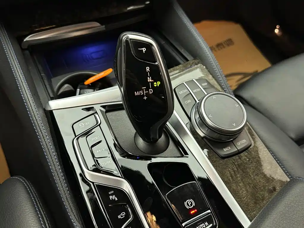 BMW 6 Series GT — фото 18