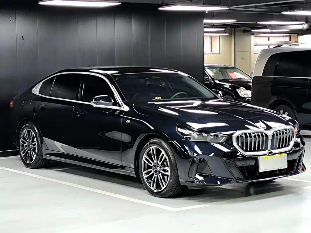 BMW 5 Series — фото 3