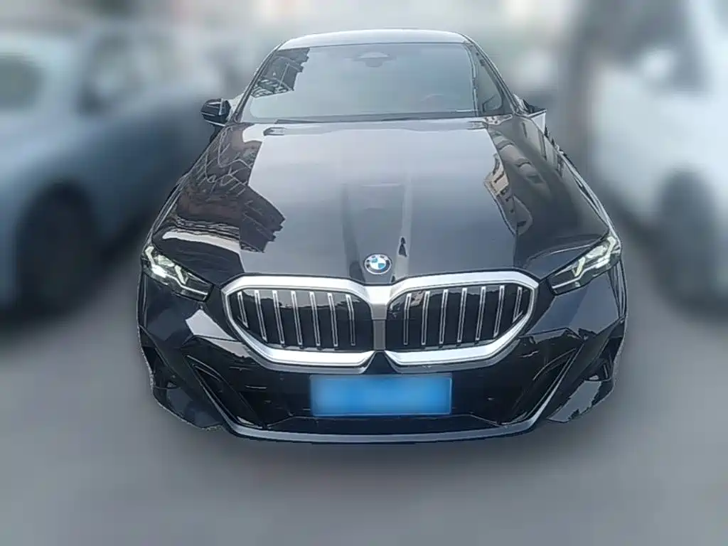 BMW 5 Series — фото 4