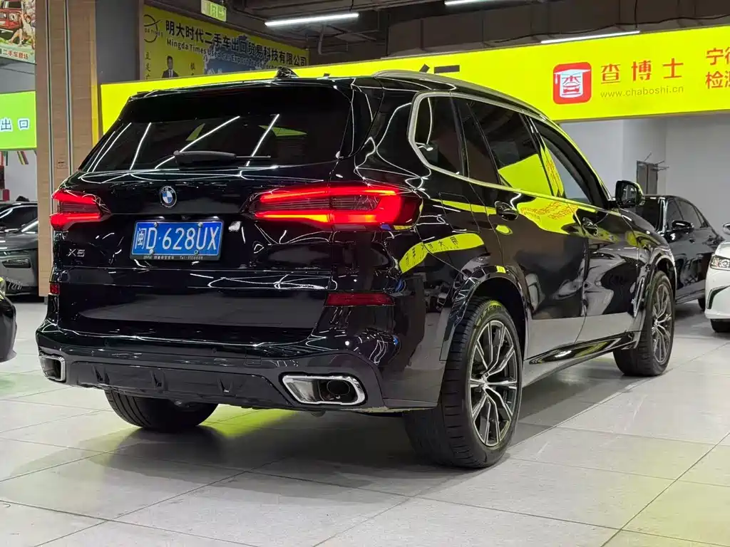 BMW X5 — фото 9