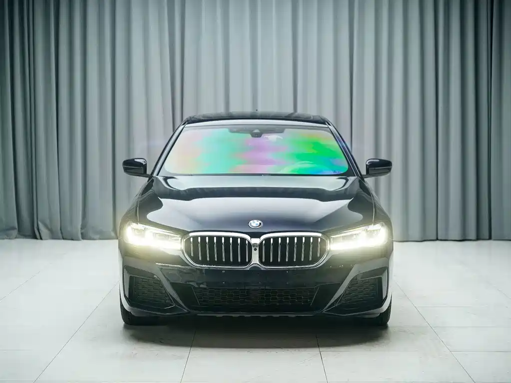 BMW 5 Series — фото 2