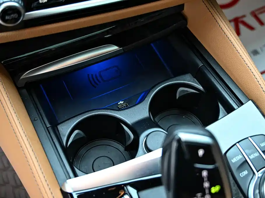 BMW 6 Series GT — фото 18