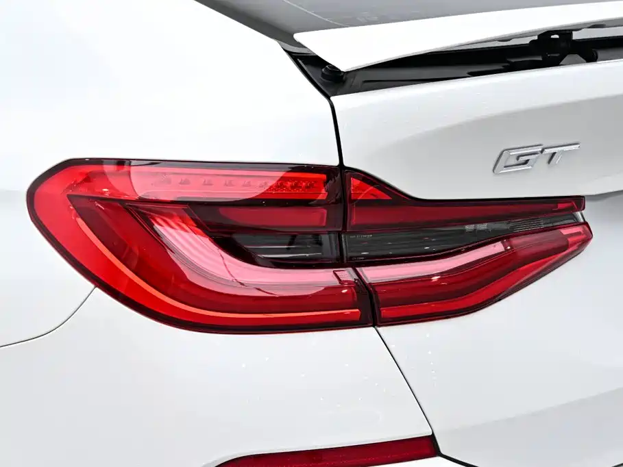 BMW 6 Series GT — фото 9