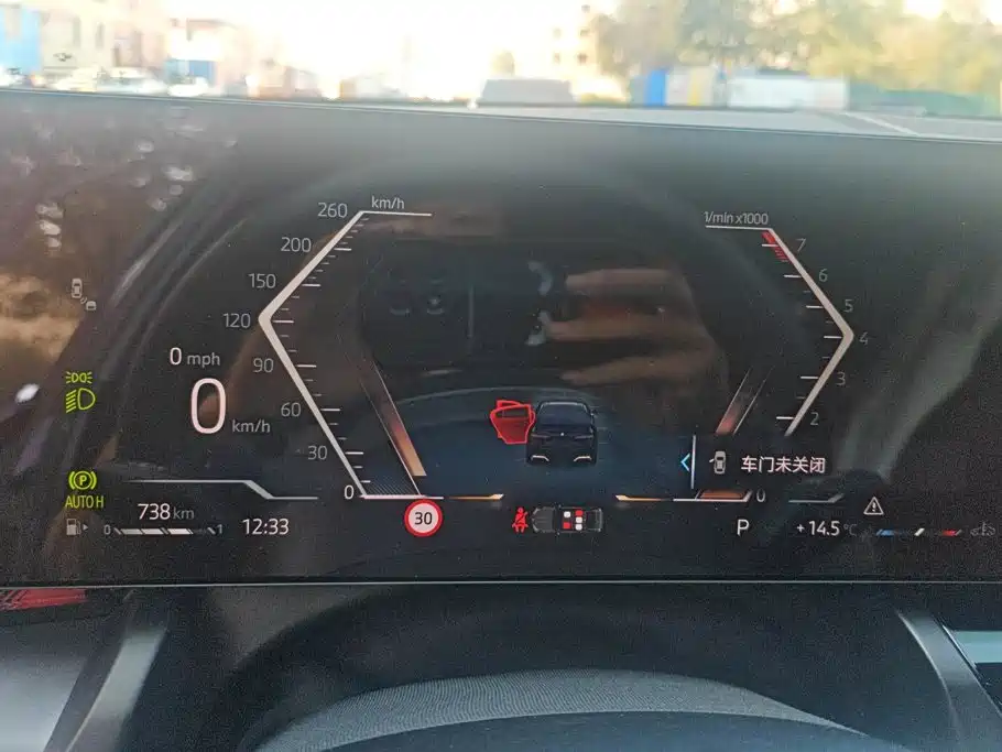 BMW 5 Series — фото 14