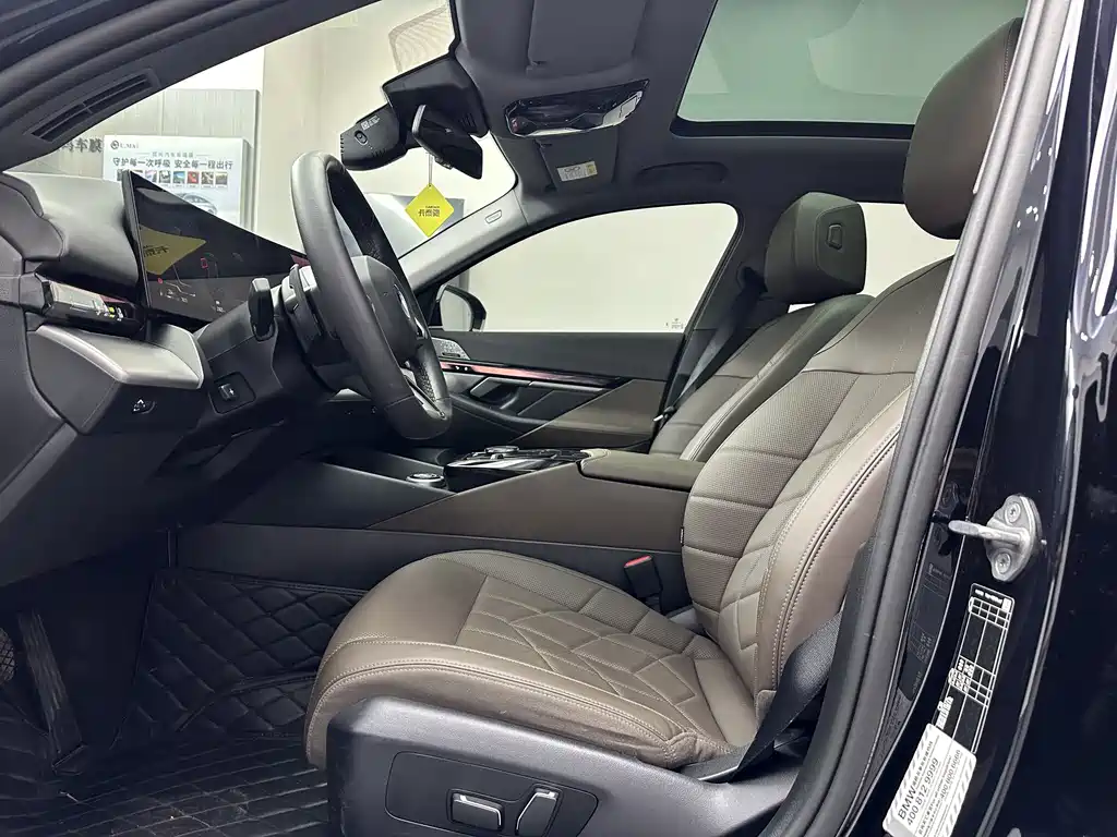 BMW 5 Series — фото 10
