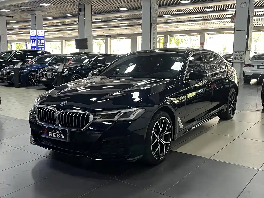 BMW 5 Series — фото 1