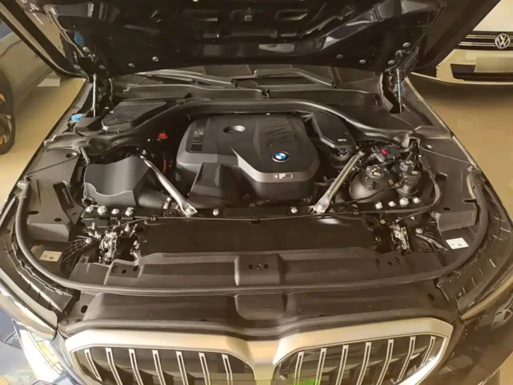 BMW 5 Series — фото 19