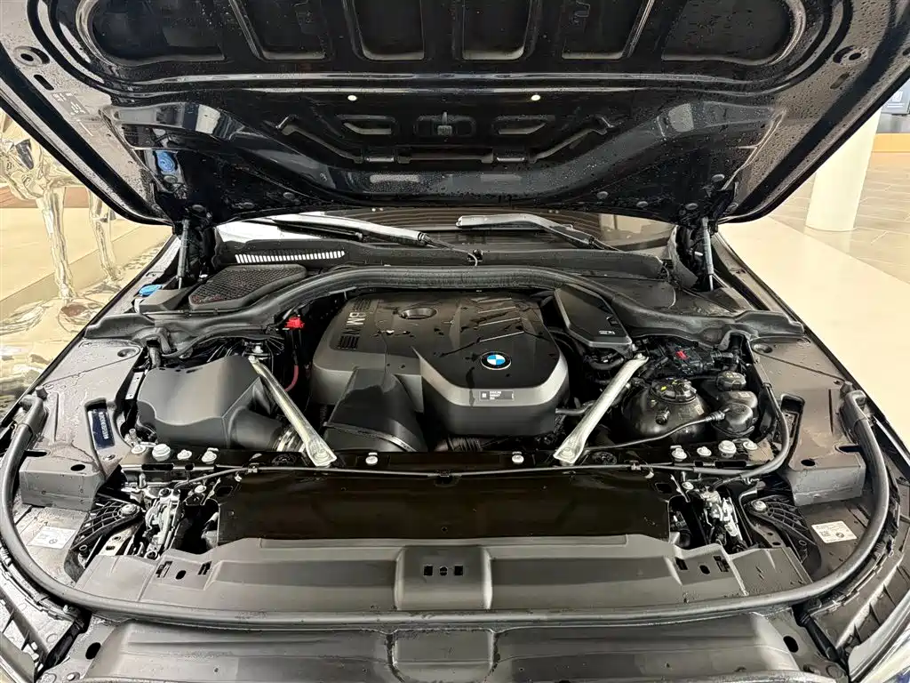 BMW 5 Series — фото 11