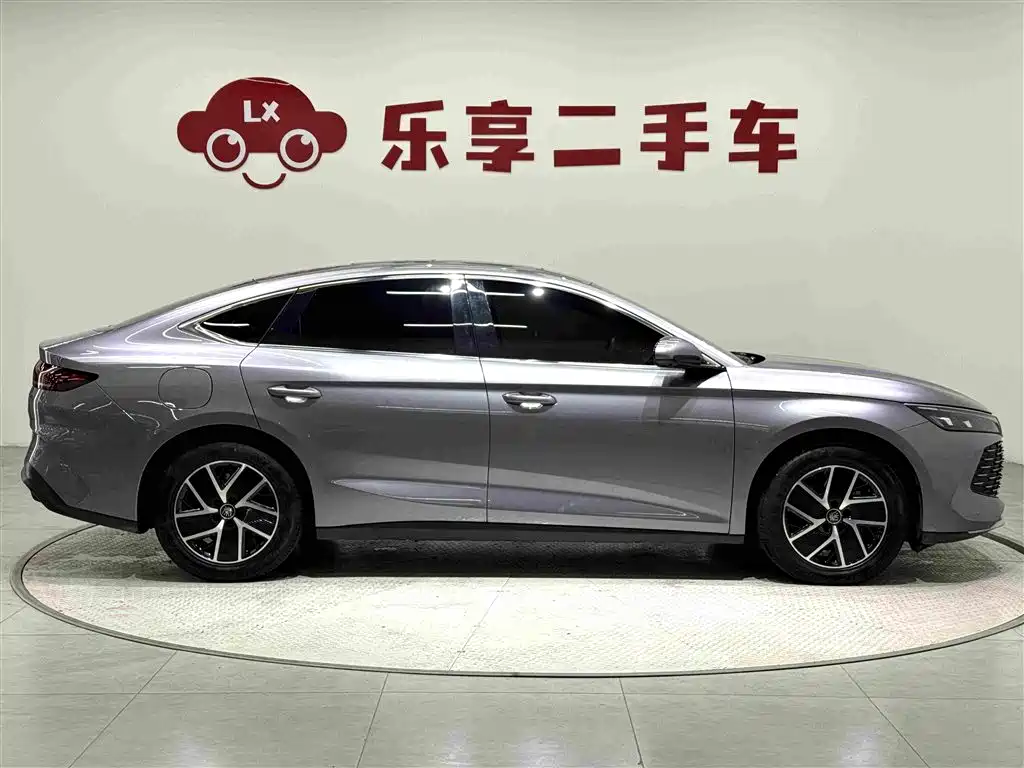 BYD Qin L — фото 6