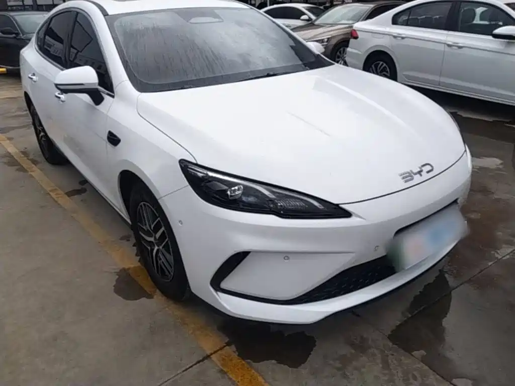 BYD Seal 05 DM-i — фото 3