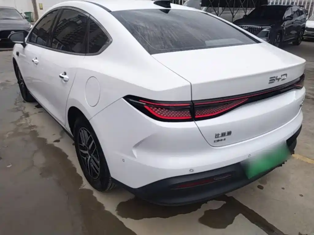 BYD Seal 05 DM-i — фото 4