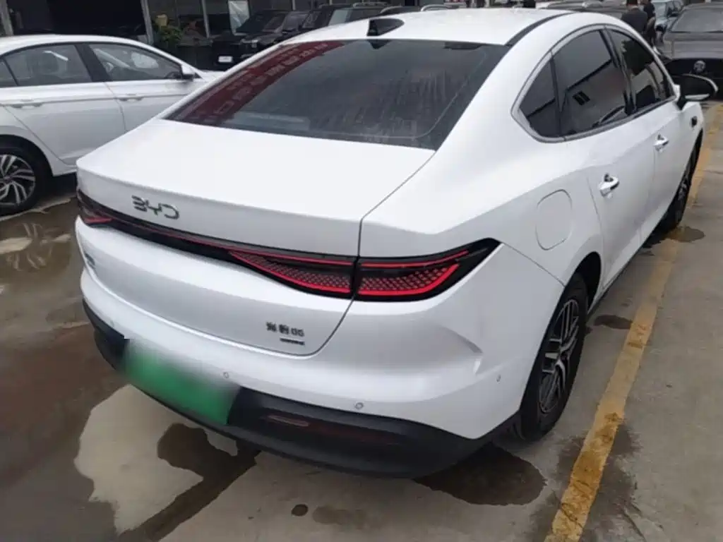 BYD Seal 05 DM-i — фото 6