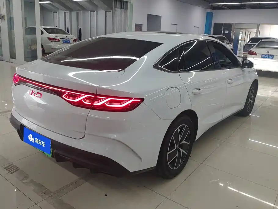 BYD Qin L — фото 3