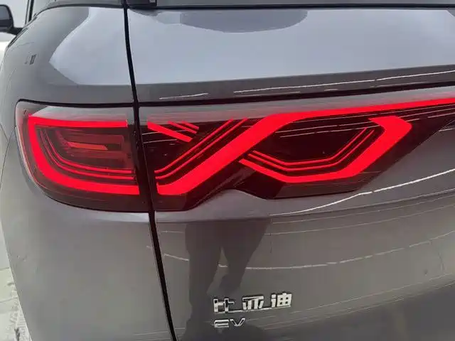 BYD Yuan UP — фото 19