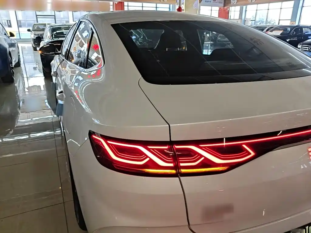 BYD Qin L — фото 4