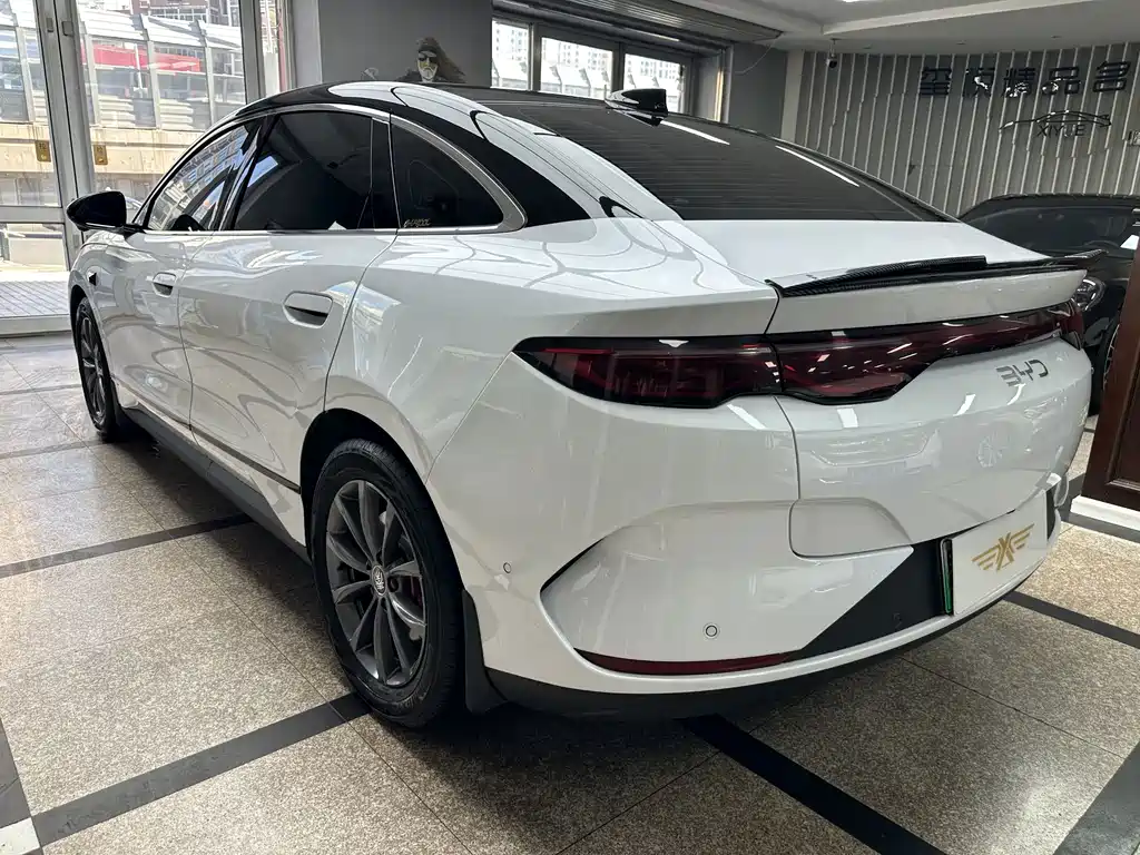 BYD Qin L — фото 4