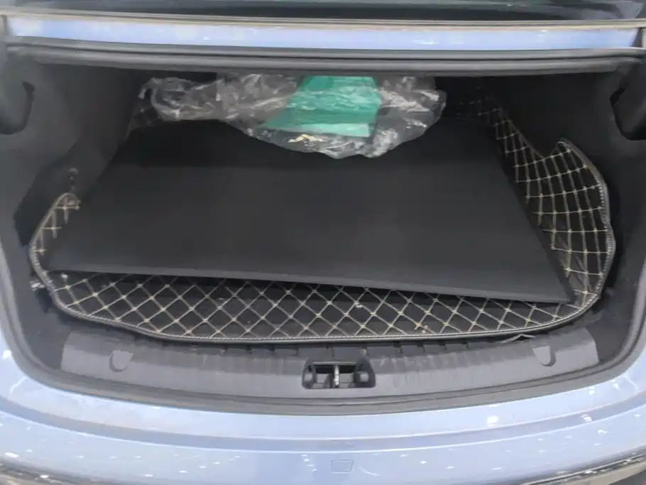 BYD Seal — фото 4