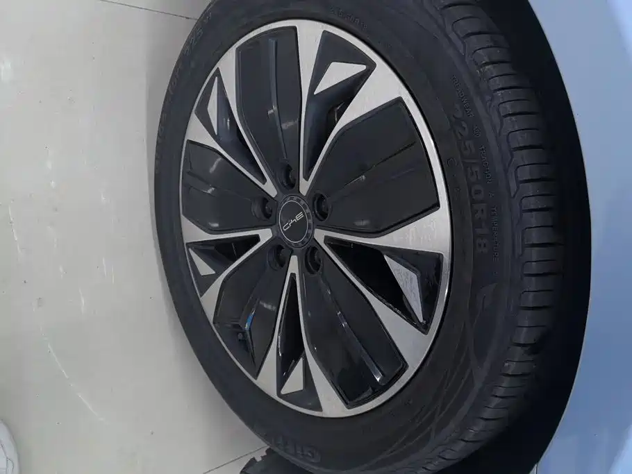 BYD Seal — фото 6
