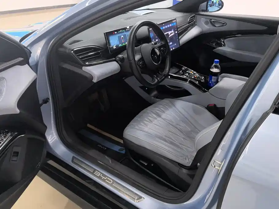 BYD Seal — фото 9