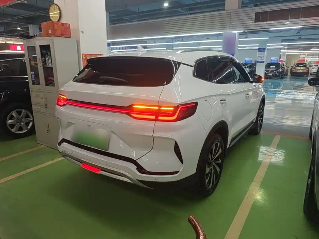 BYD PLUS New Energy — фото 6