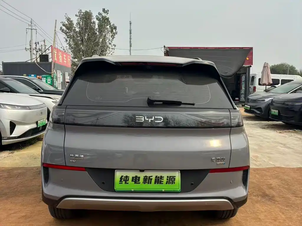 BYD Sealion 05 EV — фото 8