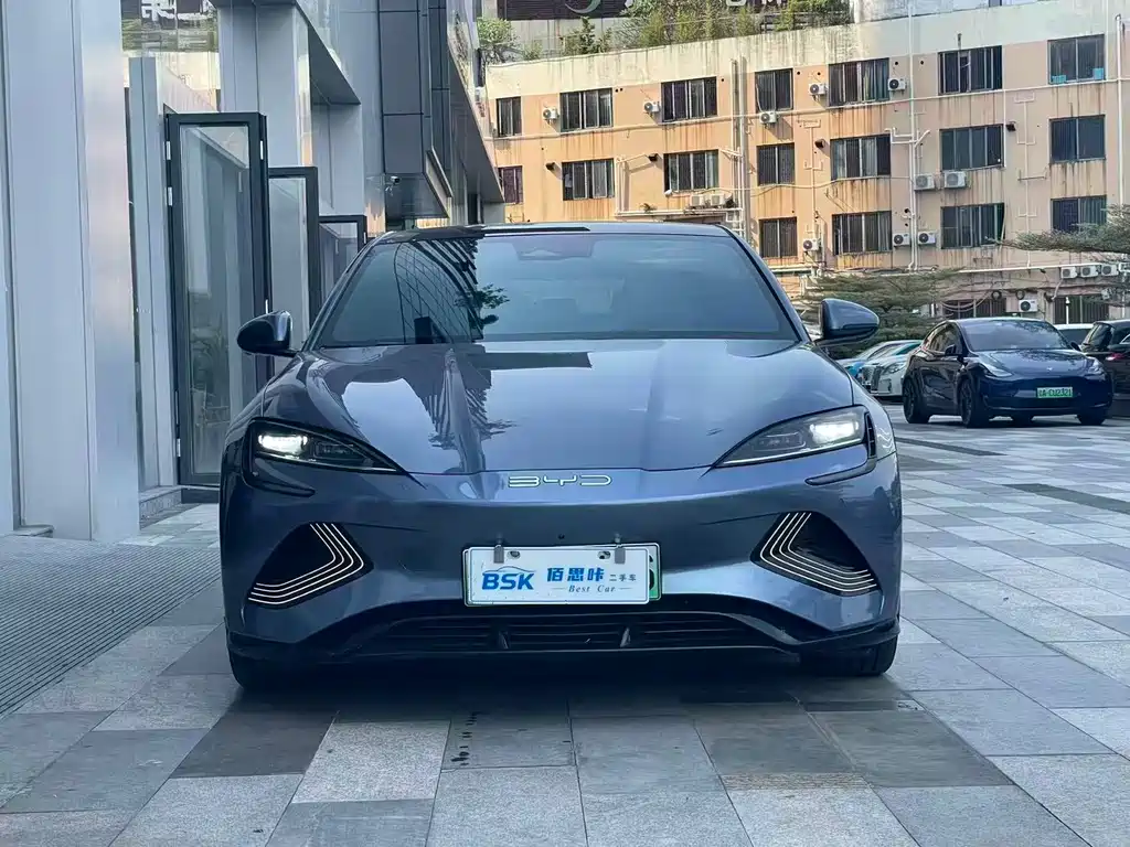 BYD Seal — фото 2