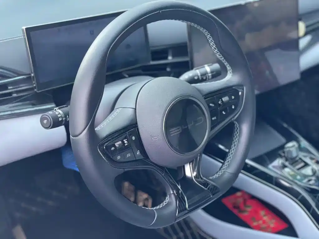BYD Seal — фото 11