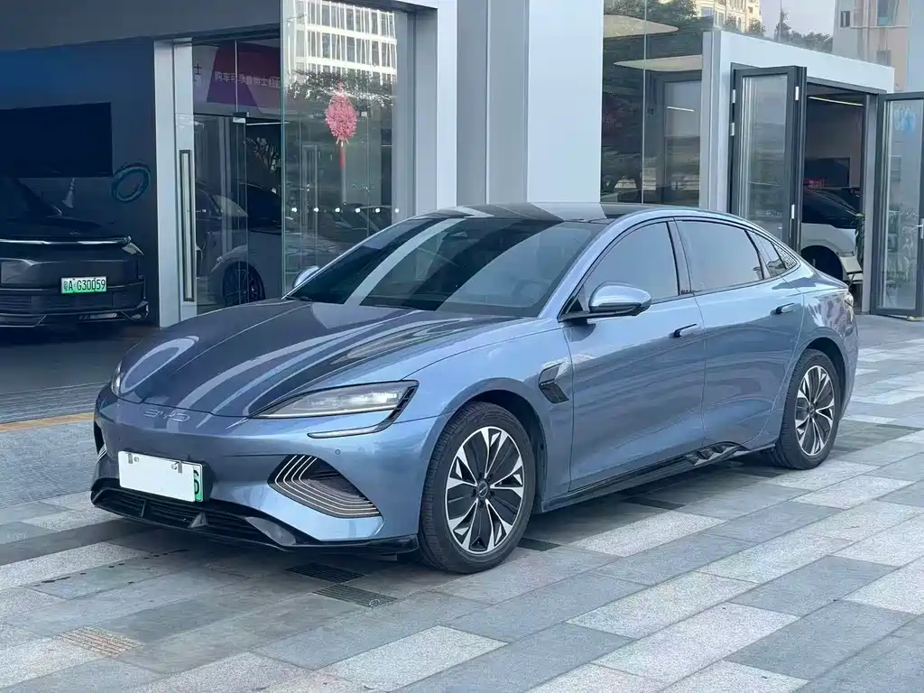 BYD Seal — фото 13