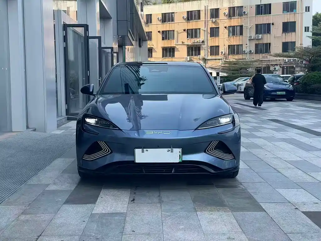 BYD Seal — фото 14