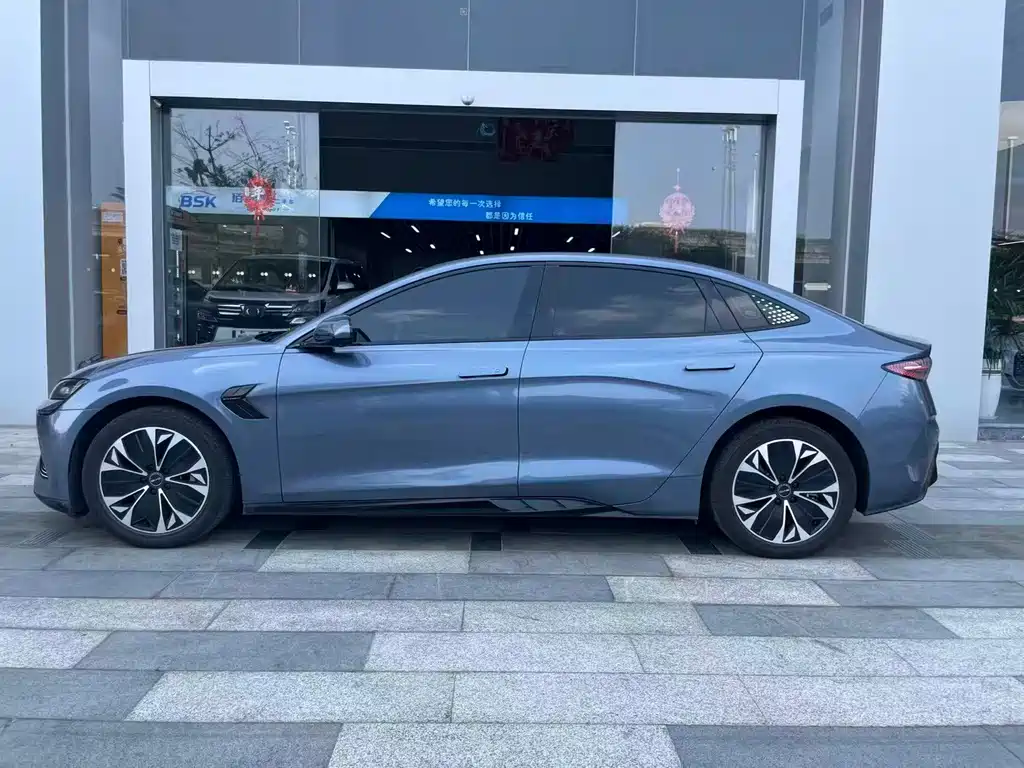 BYD Seal — фото 3