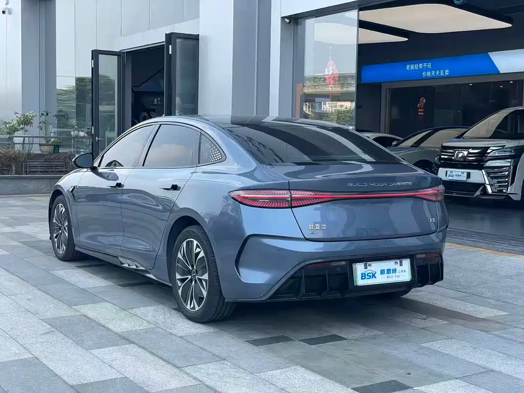 BYD Seal — фото 5