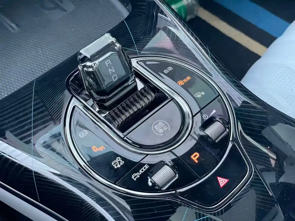 BYD Seal — фото 6