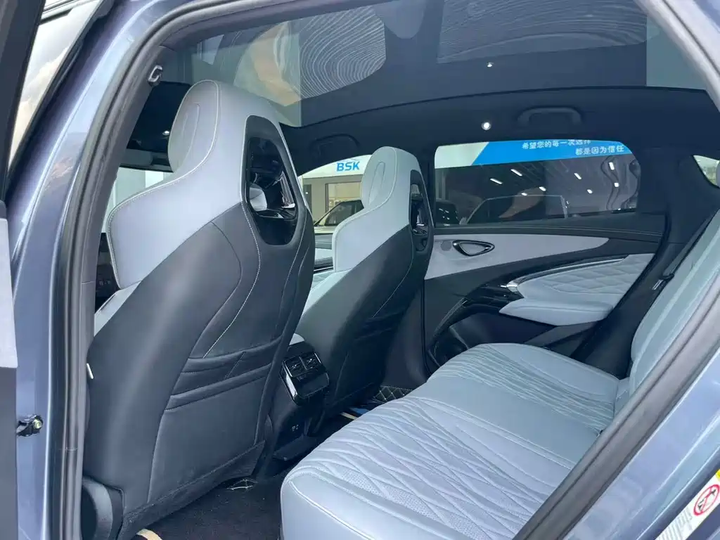 BYD Seal — фото 9