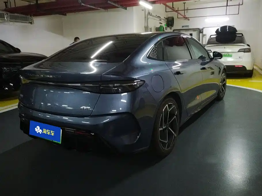 BYD Seal — фото 3