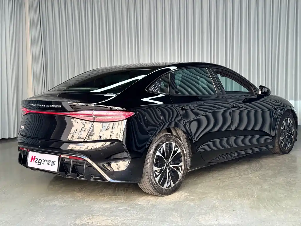 BYD Seal — фото 9