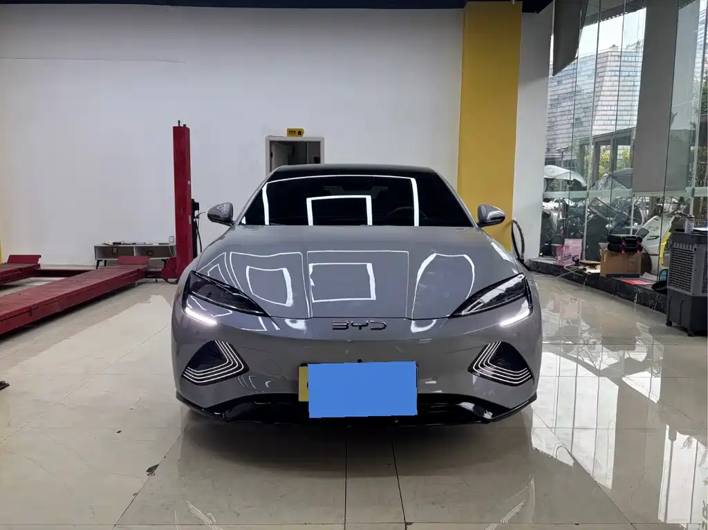 BYD Seal — фото 2