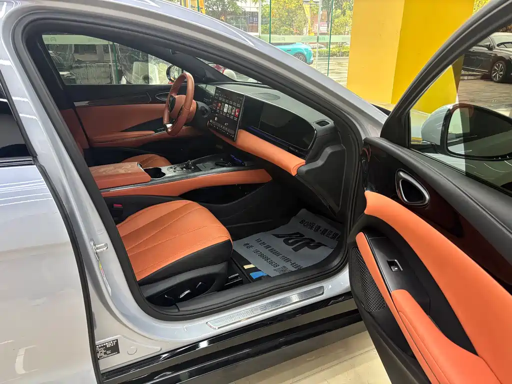 BYD Seal — фото 4