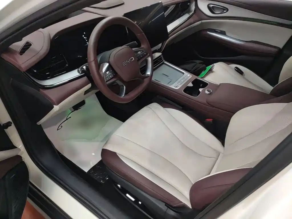 BYD Seal 07 DM-i — фото 14