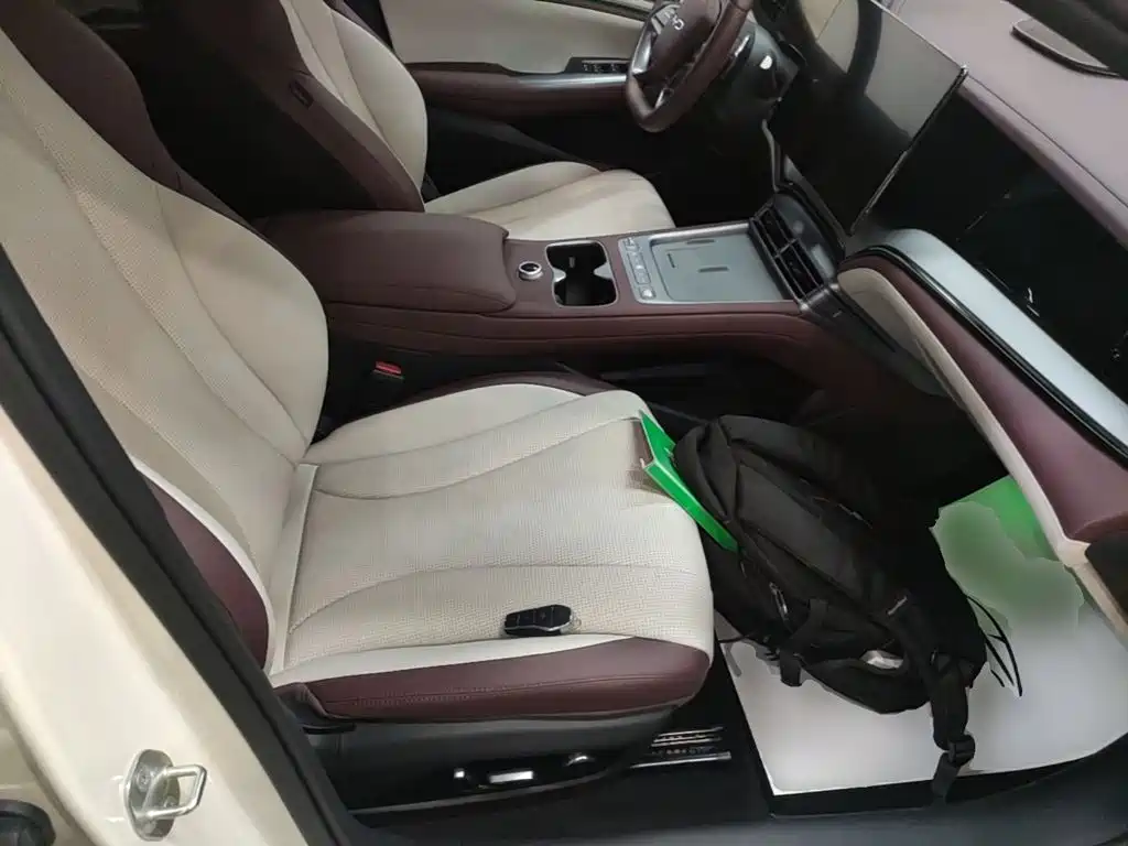 BYD Seal 07 DM-i — фото 24