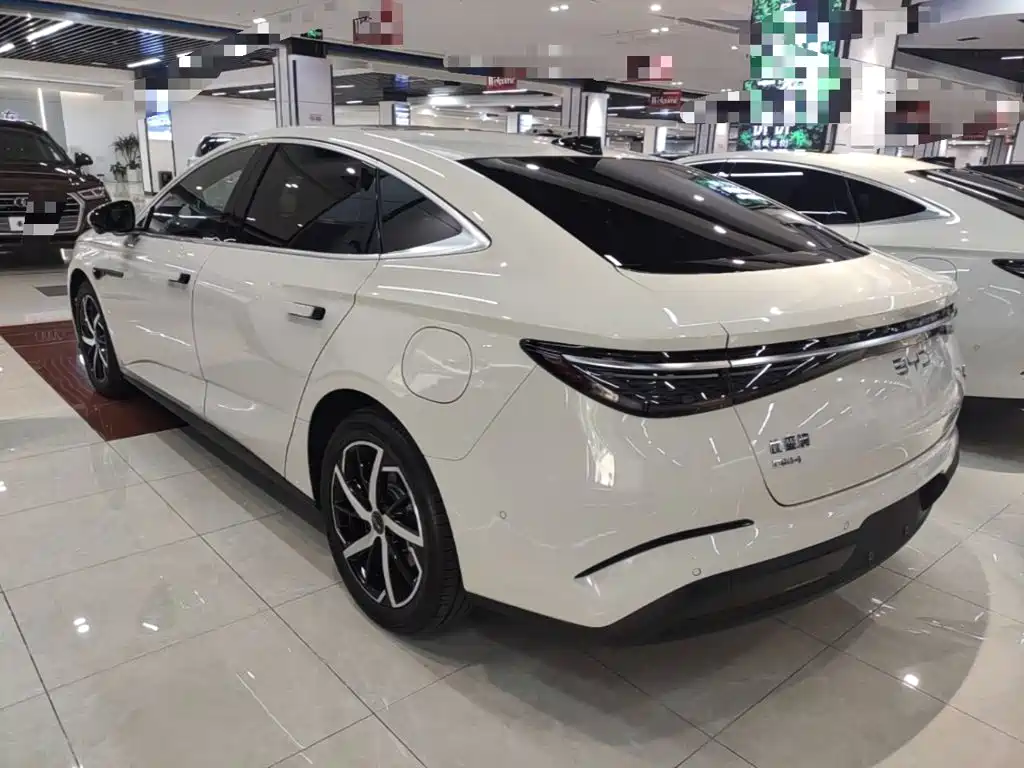 BYD Seal 07 DM-i — фото 4