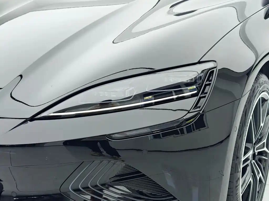 BYD Seal — фото 7