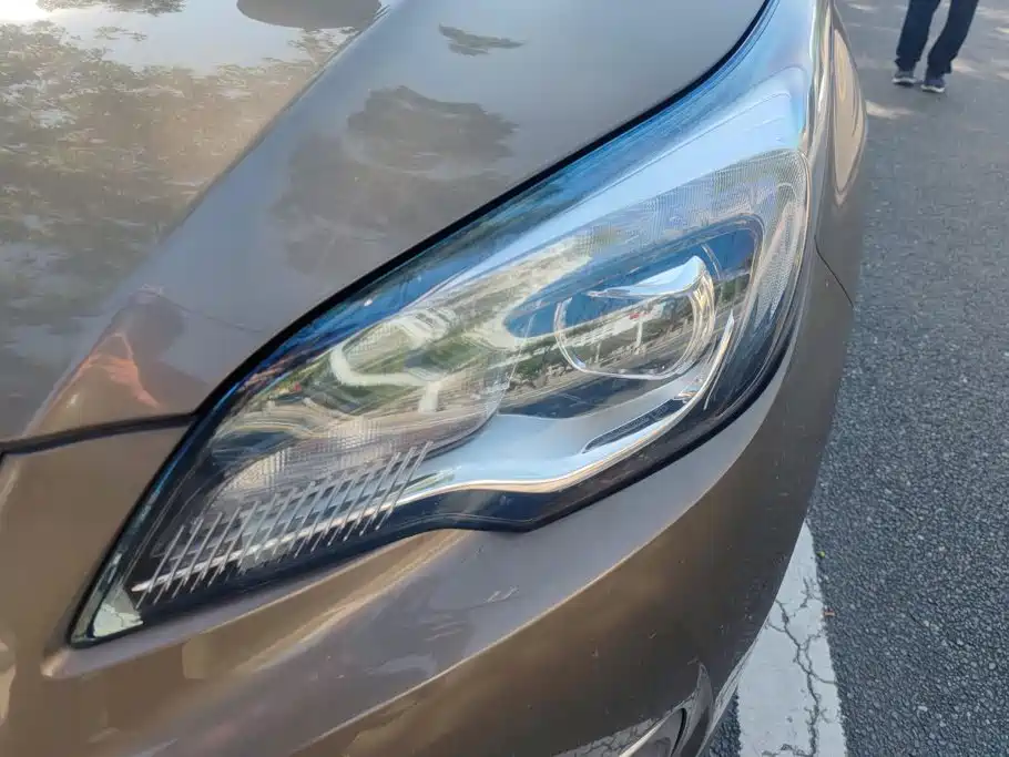 Buick Envision Plus — фото 5