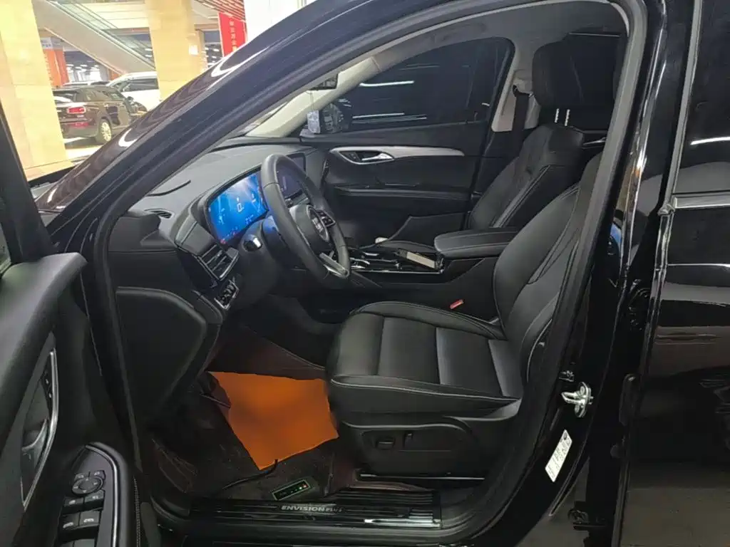 Buick Envision Plus — фото 14